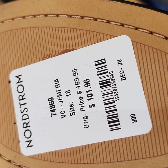 NWT VINCE CAMUTO JEMERIA LEATHER BOOTS - Picture 10 of 13